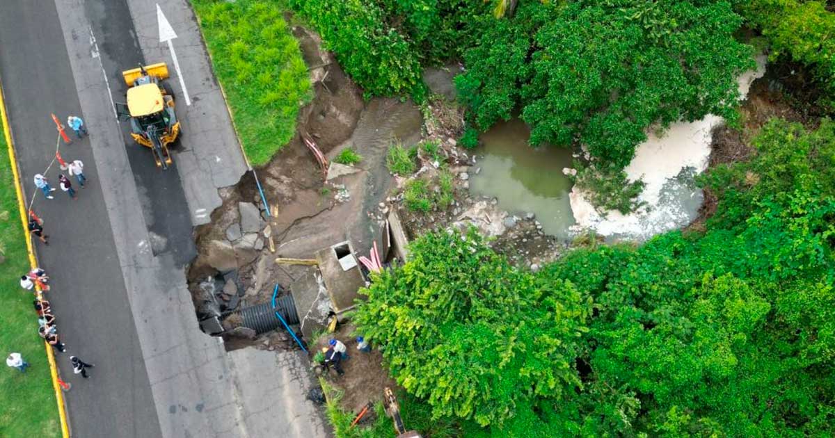Atiende SIOP afectación en la carretera federal 150 Antón Lizardo-Veracruz