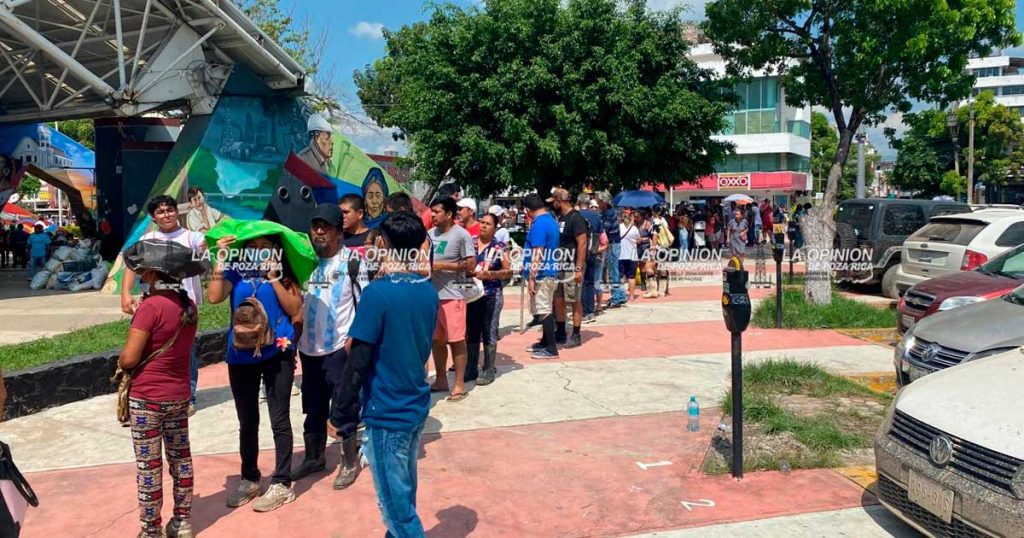 Entrega Cruz Roja Mexicana ayuda humanitaria a damnificados Entrega Cruz Roja Mexicana ayuda humanitaria a damnificados