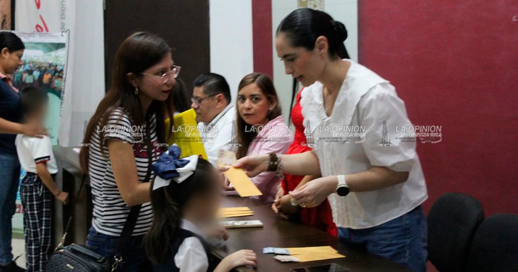 Becas Ramos 033 fortalecen la educación de niñas, niños y adolescentes Becas Ramos 033 fortalecen la educación de niñas, niños y adolescentes