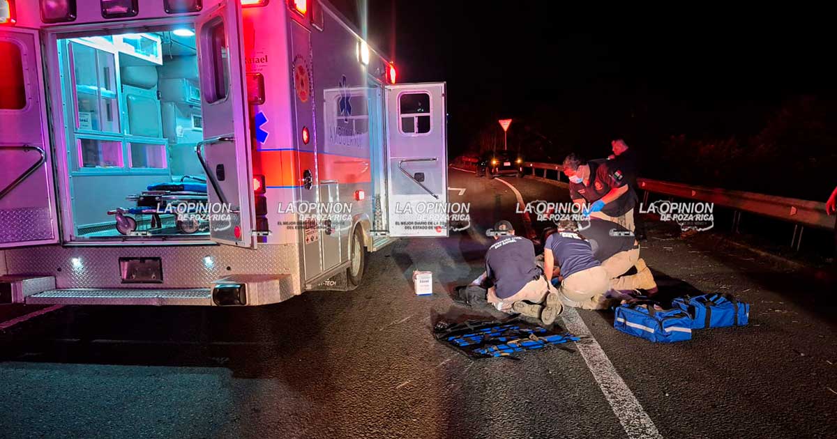Motociclista pierde un dedo y fracturas en accidente