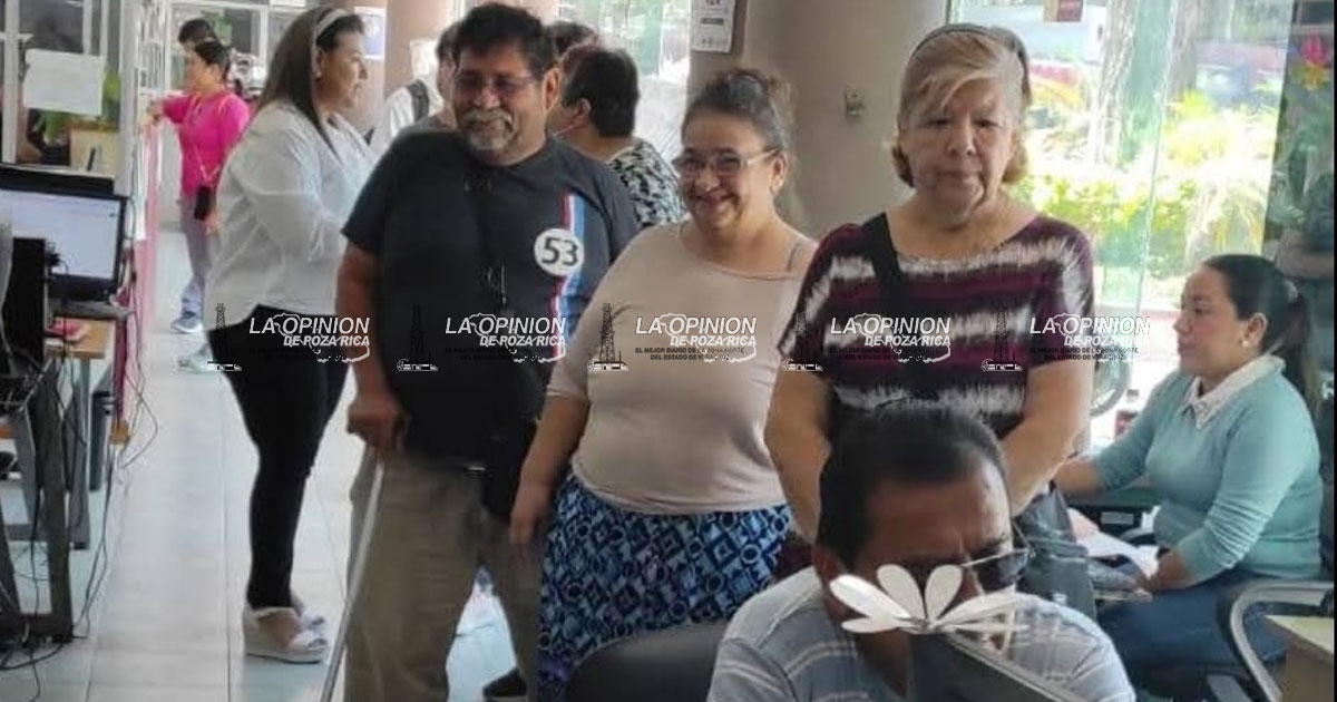 Lentes gratuitos a personas damnificadas por la inundación Lentes gratuitos a personas damnificadas por la inundación