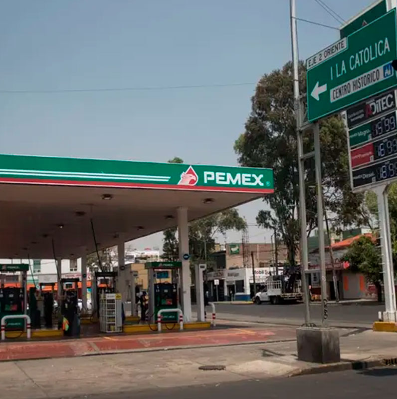 Solicita revisar construcción de gasolinería a espaldas de kínder