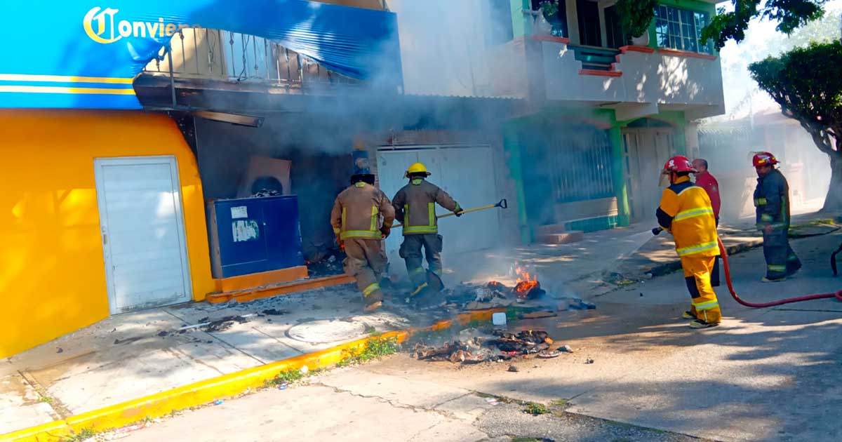 Incendio en tienda Bama Incendio en tienda Bama