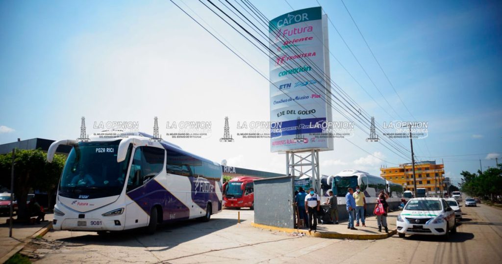 Se reactivan rutas de transporte de Poza Rica a diversos estados de la República Mexicana Se reactivan rutas de transporte de Poza Rica a diversos estados de la República Mexicana