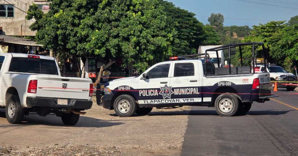 Acribillan a albañil sobre la carretera Tlapacoyan–Martínez de la Torre Acribillan a albañil sobre la carretera Tlapacoyan–Martínez de la Torre