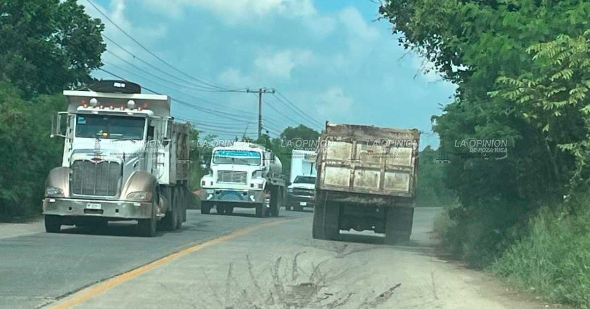 Tihuatlán, en nube de polvo Tihuatlán, en nube de polvo