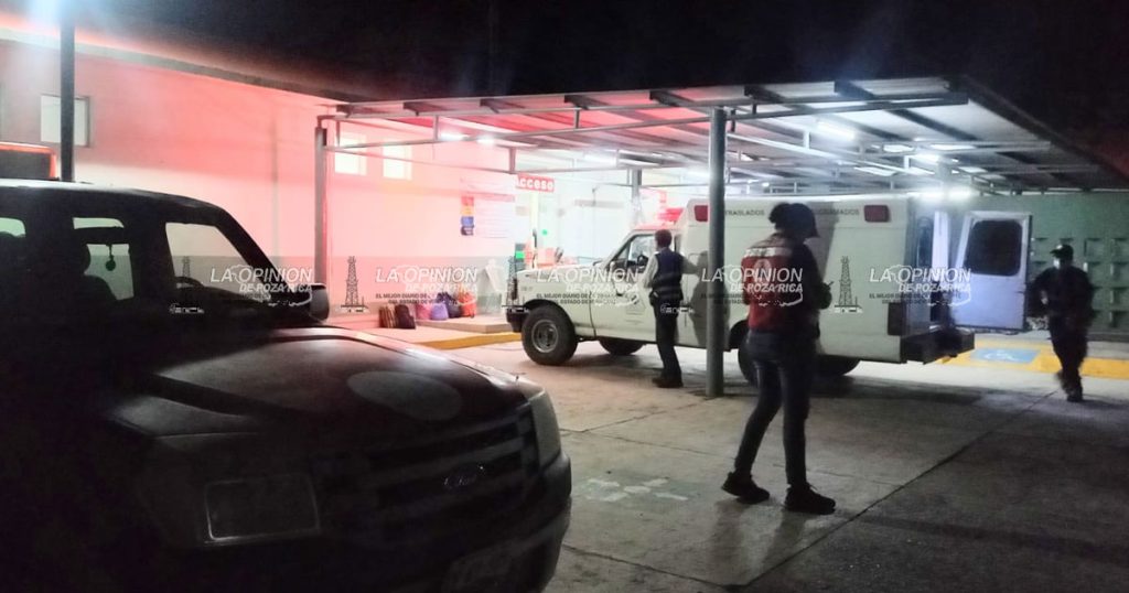 Auxilian a mujer en labor de parto Auxilian a mujer en labor de parto