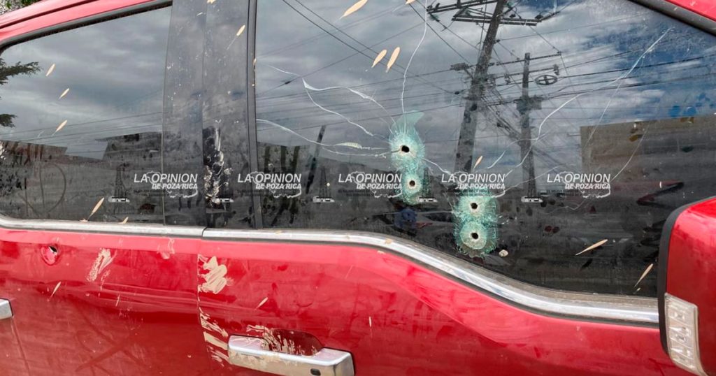 Aseguran camioneta con impactos de bala Aseguran camioneta con impactos de bala