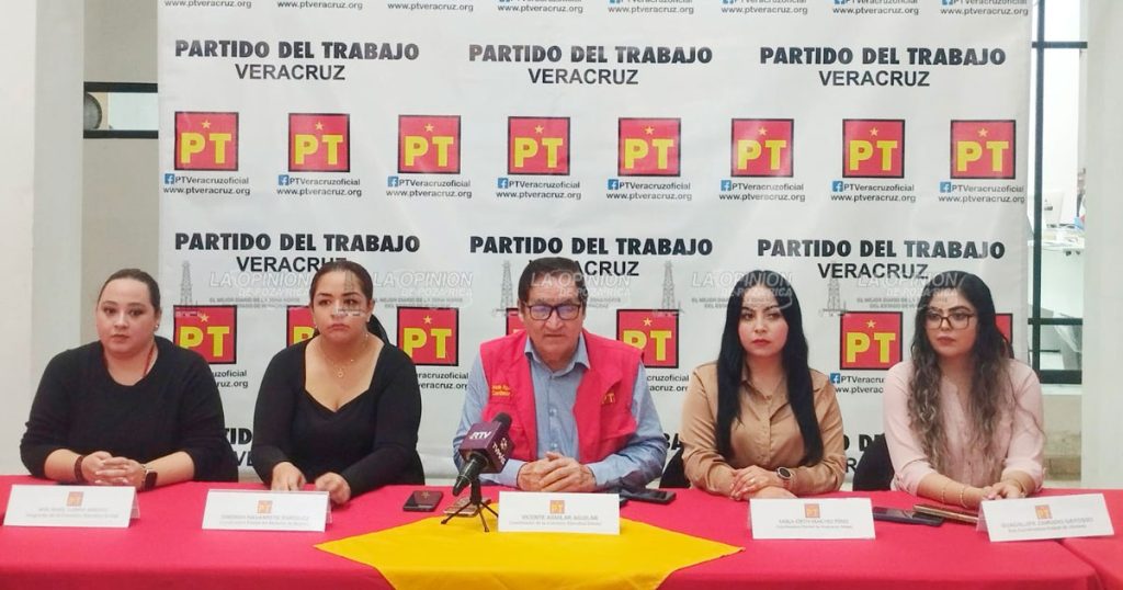Vicente Aguilar llama a dejar la política y unirse por los damnificados del norte de Veracruz Vicente Aguilar llama a dejar la política y unirse por los damnificados del norte de Veracruz