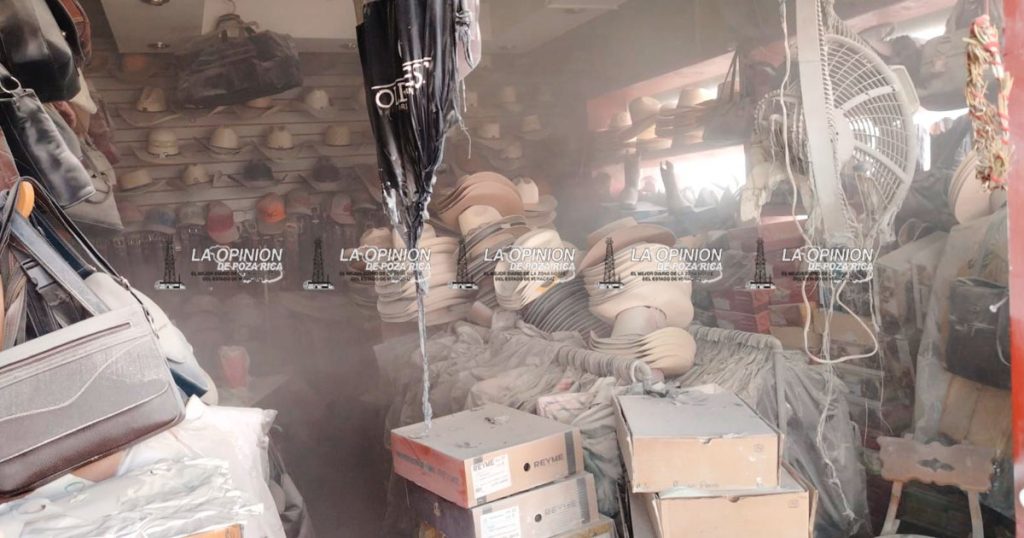 Se incendia zapatería en zona centro Se incendia zapatería en zona centro