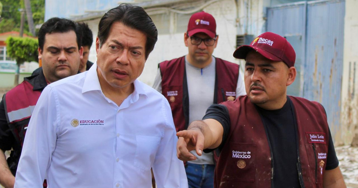 Mario Delgado refrenda el compromiso del Gobierno de México con las familias y la educación en Veracruz Mario Delgado refrenda el compromiso del Gobierno de México con las familias y la educación en Veracruz