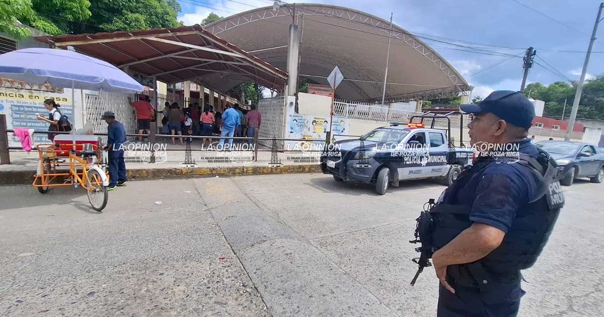 Vigilancia en escuela por sujetos sospechosos