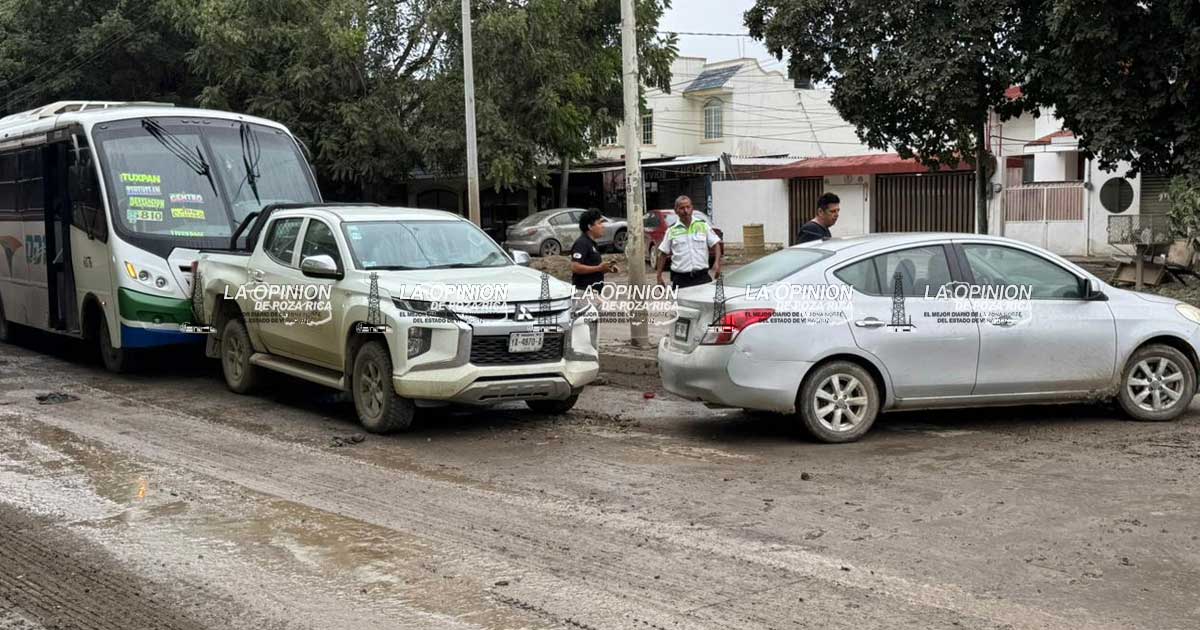 Choque múltiple sobre Lázaro Cárdenas Choque múltiple sobre Lázaro Cárdenas