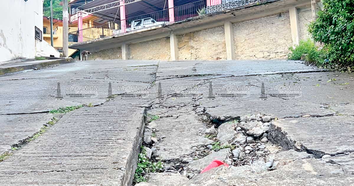 Vecinos del San Juan peligran por hundimiento