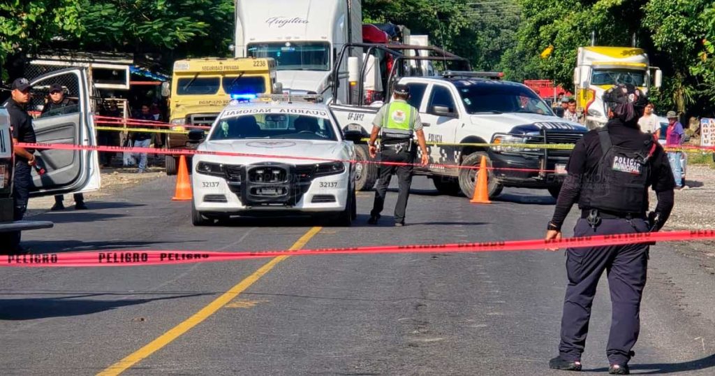 Acribillan a albañil sobre la carretera Tlapacoyan–Martínez de la Torre Acribillan a albañil sobre la carretera Tlapacoyan–Martínez de la Torre