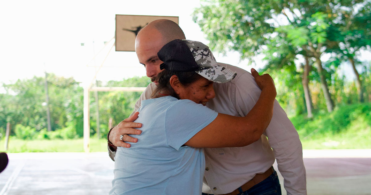 ALANÍS INVITA A PROTESTA OFICIAL