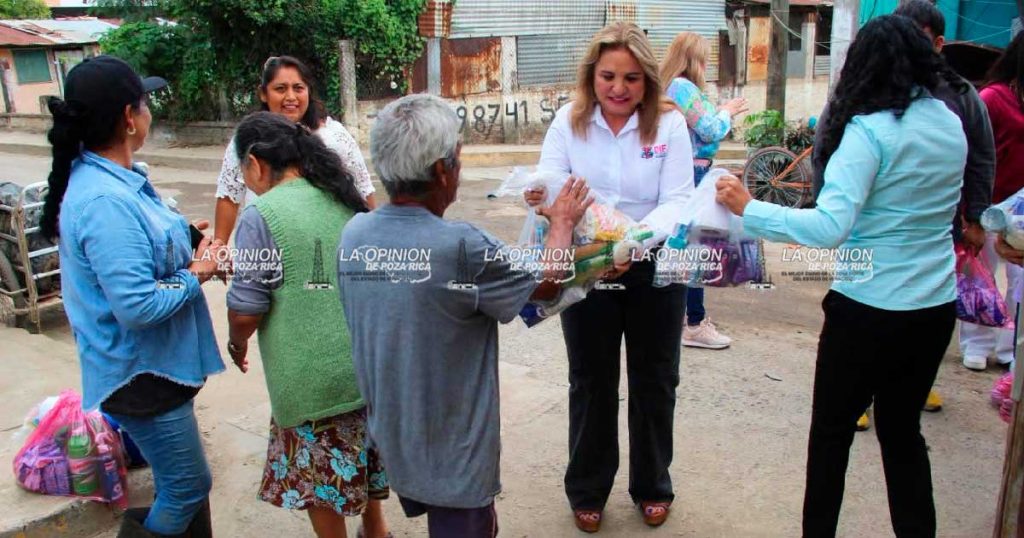 Entrega el DIF apoyos a familias de Plan de Ayala Entrega el DIF apoyos a familias de Plan de Ayala
