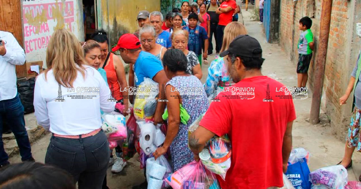 Entrega el DIF apoyos a familias de Plan de Ayala Entrega el DIF apoyos a familias de Plan de Ayala