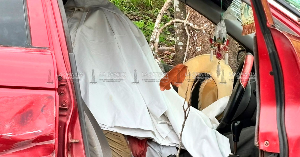 Perdió la vida al chocar contra un poste de CFE Perdió la vida al chocar contra un poste de CFE