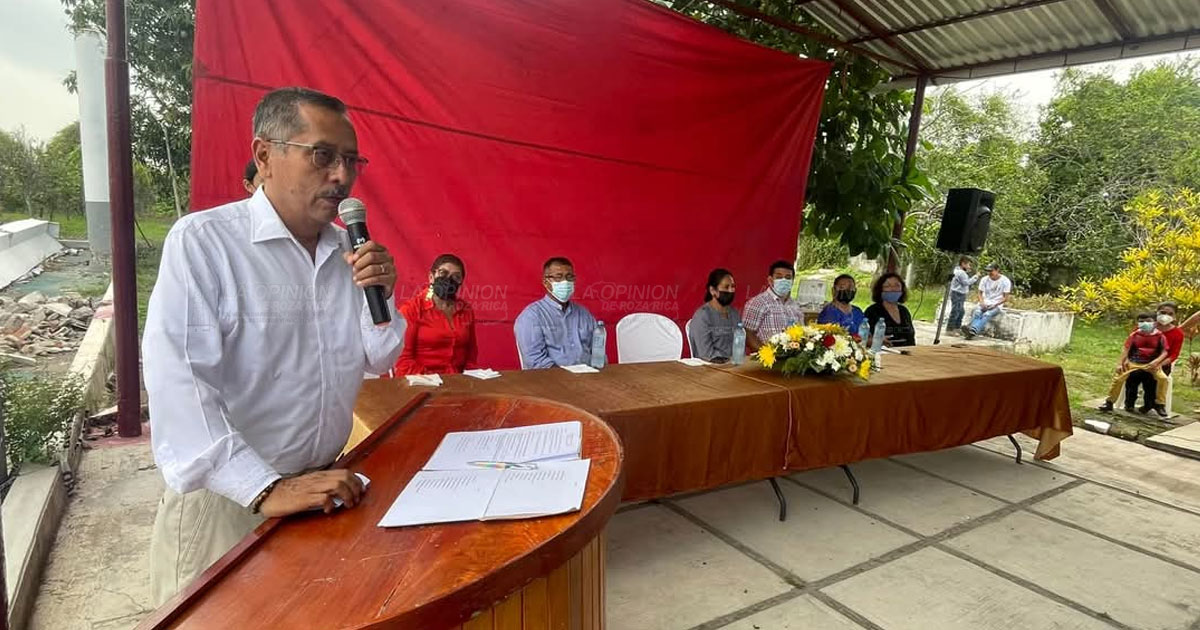 Frans Aparicio rendirá su cuarto informe de Gobierno el 19 de diciembre Frans Aparicio rendirá su cuarto informe de Gobierno el 19 de diciembre