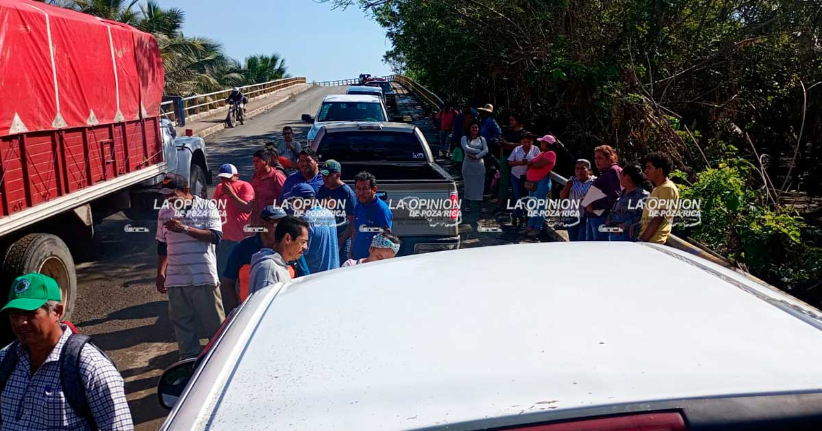 Tercer día de bloqueos en la vía Álamo-Tuxpan