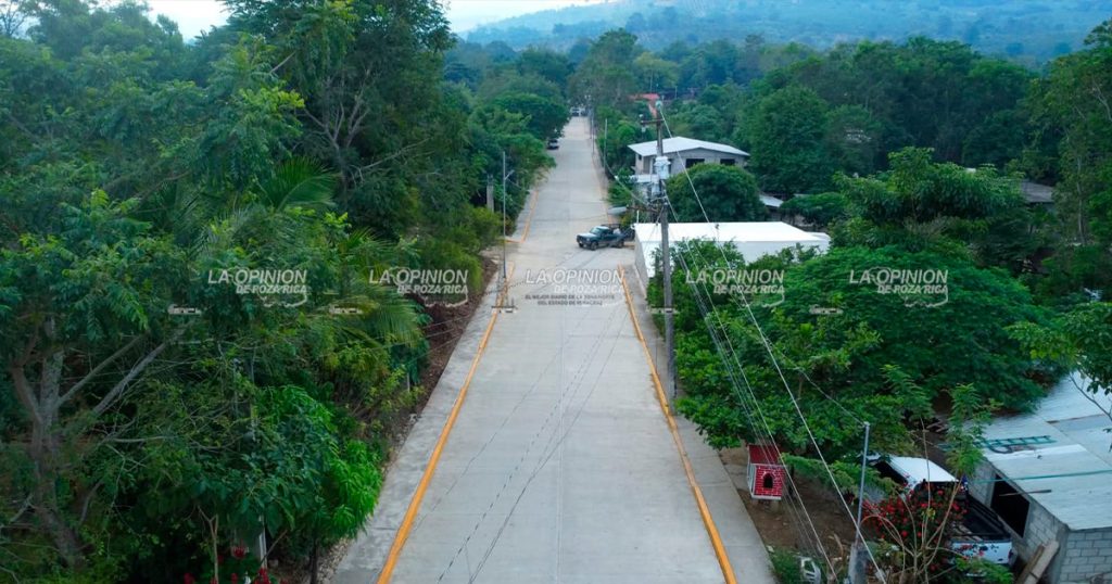 Inauguran nueva calle en Poza Azul de los Reyes Inauguran nueva calle en Poza Azul de los Reyes