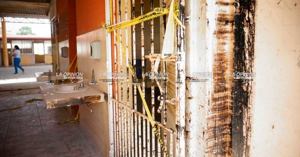 Escuela Primaria Club de Leones Número 4 lucha por continuar la educación tras inundación Escuela Primaria Club de Leones Número 4 lucha por continuar la educación tras inundación