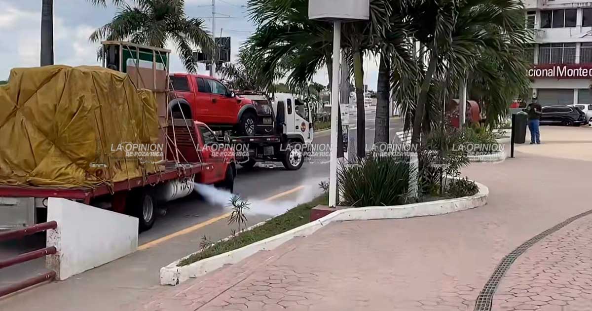 Evacúan el Ayuntamiento de Tuxpan por fuga de gas Evacúan el Ayuntamiento de Tuxpan por fuga de gas