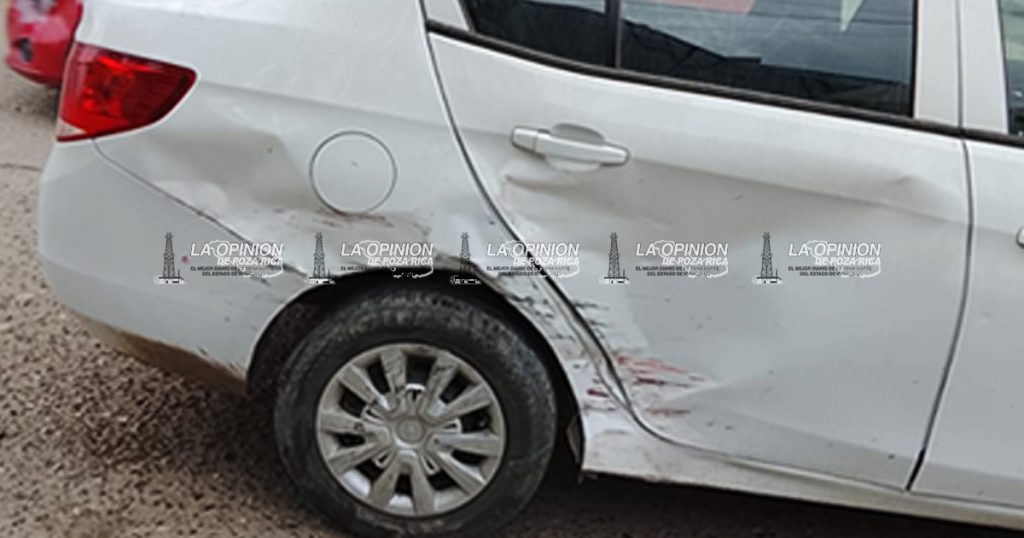 Se pasó el alto y chocó Se pasó el alto y chocó