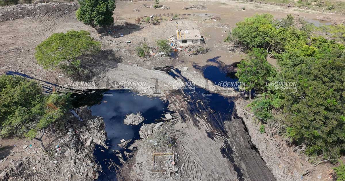 Fuga de aceite en Las Granjas, retrasa rehabilitación de la calle Armillita