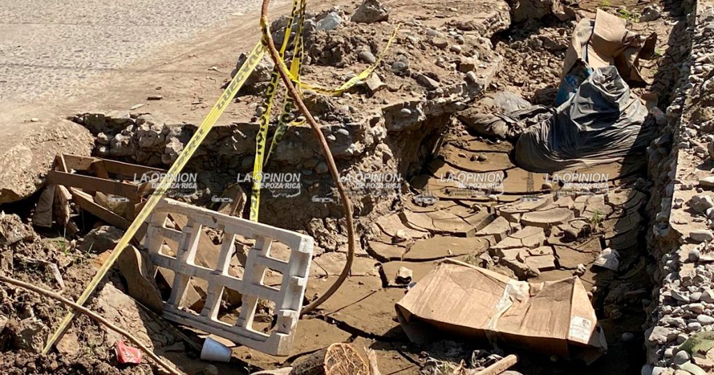 Gustavo Islas Ricaño abandona obra de drenaje en la Constitución Gustavo Islas Ricaño abandona obra de drenaje en la Constitución