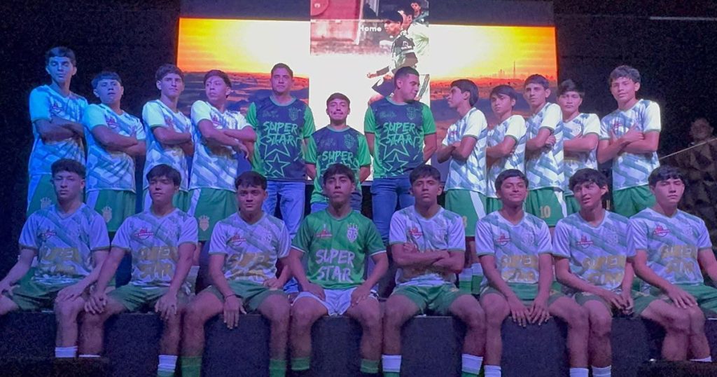 Club Súper Star presenta a sus equipos Sub 15 y Sub 17 Club Súper Star presenta a sus equipos Sub 15 y Sub 17