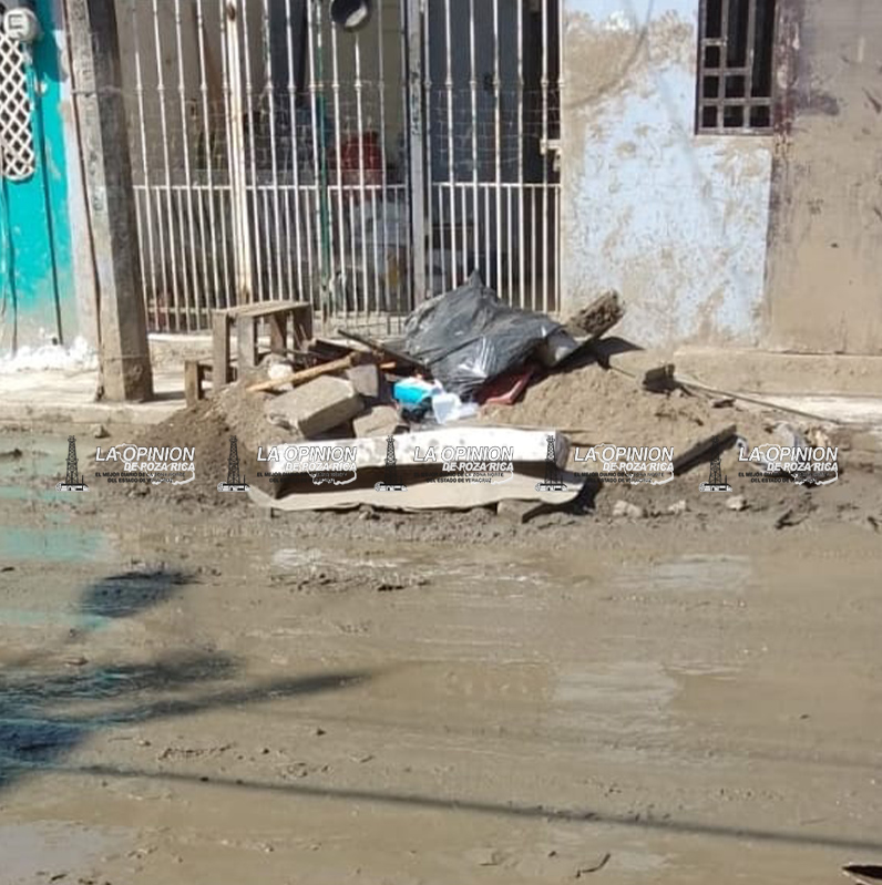 Familias de Las Gaviotas piden desazolve de drenajes