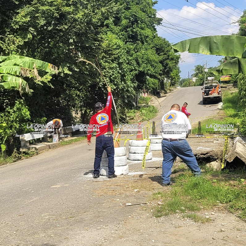 Rehabilitan un puente dañado por las lluvias