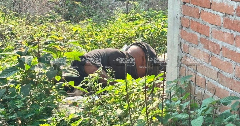 Localizan a un hombre sin vida dentro de un predio abandonado