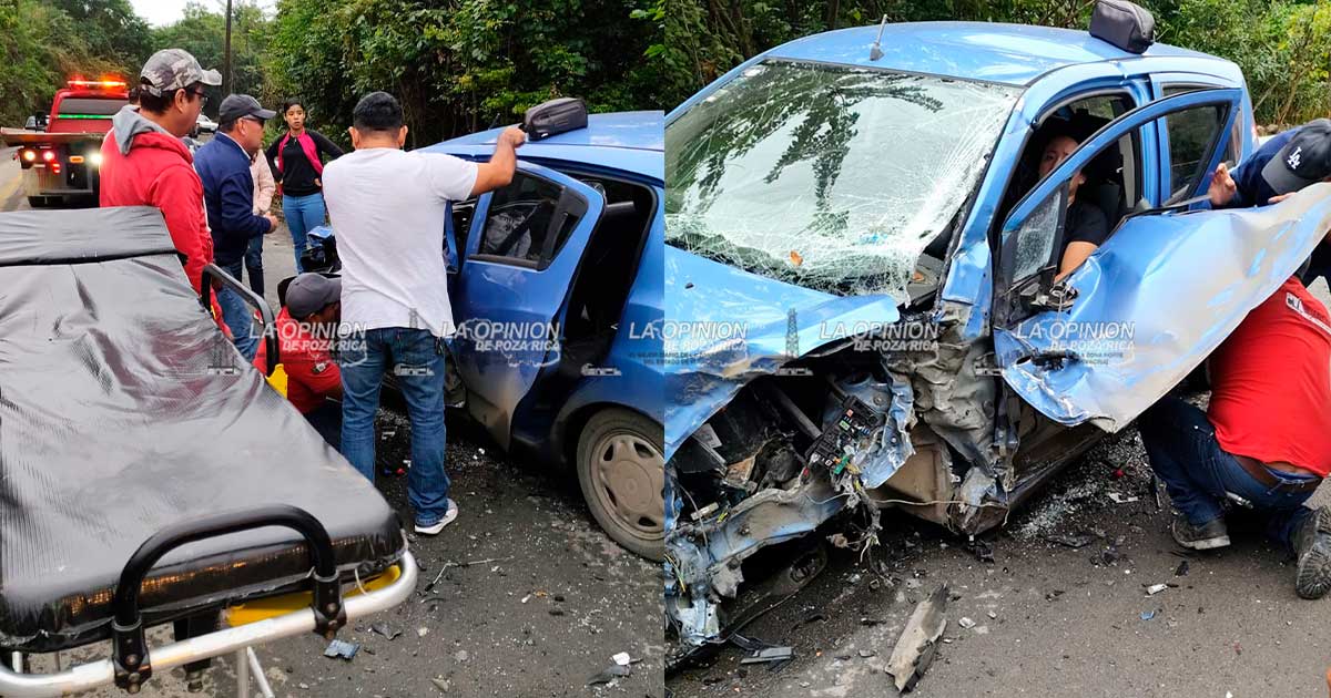 Maestra quedó prensada en su automóvil