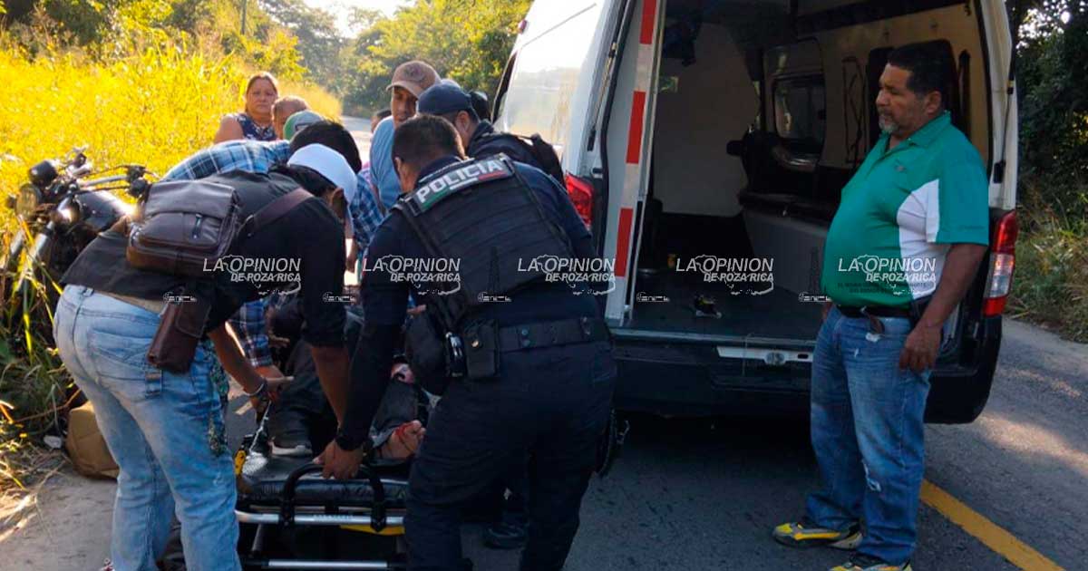 Motociclista lesionado en fuerte accidente Motociclista lesionado en fuerte accidente