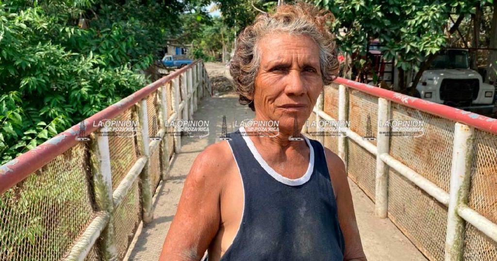 Nos tienen en el olvido, dicen vecinos de la colonia Morelos Nos tienen en el olvido, dicen vecinos de la colonia Morelos