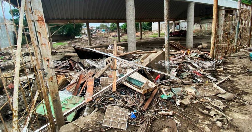 Escuelas afectadas reiniciarían actividades hasta el próximo año