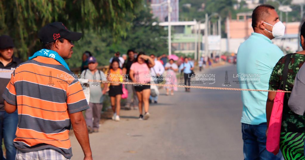 Cerrado el puente Cazones 1; damnificados exigen segundo pago