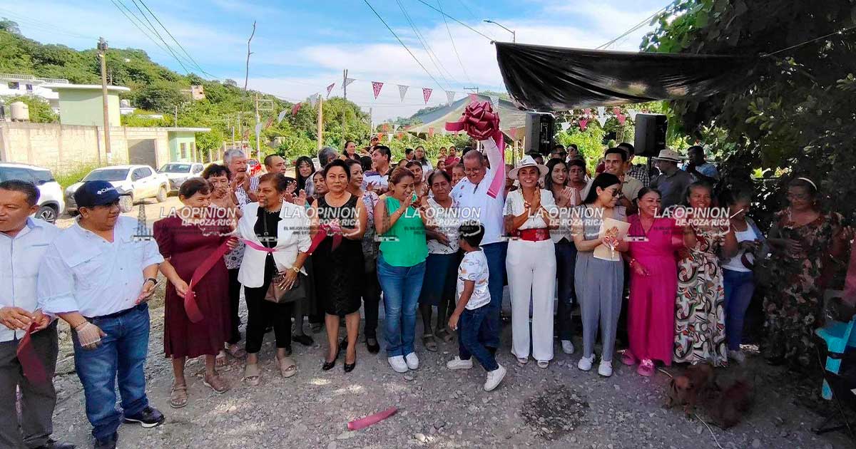 Pino Guevara inaugura puente