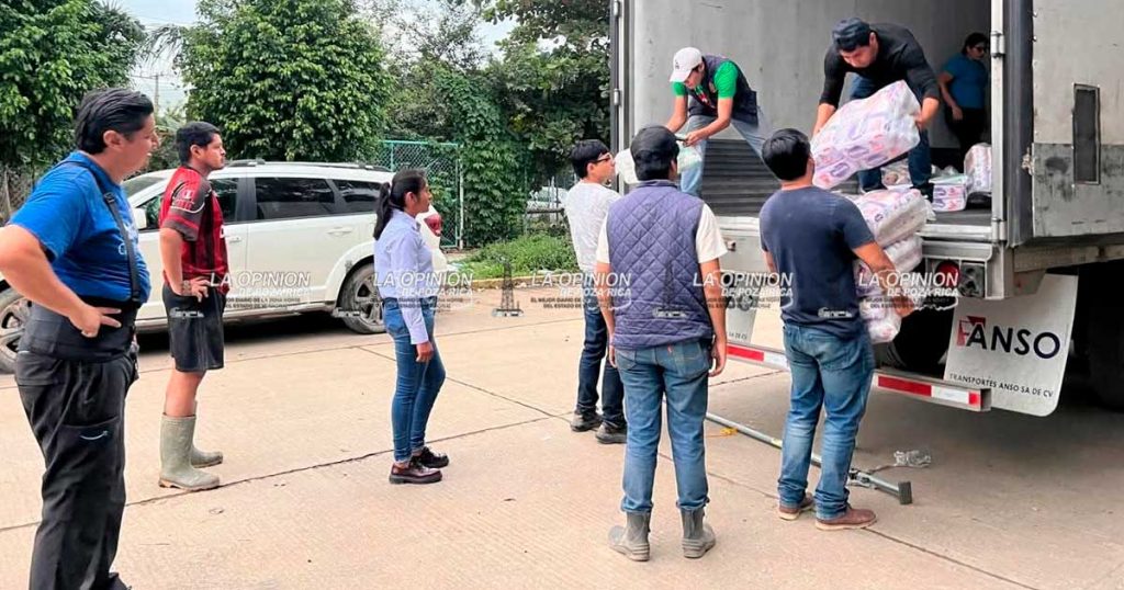 Inicia distribución de productos de limpieza a damnificados Inicia distribución de productos de limpieza a damnificados