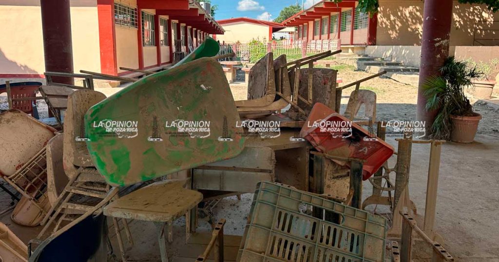 Escuela Secundaria General N°2 pide apoyo de la gobernadora para su rehabilitación Escuela Secundaria General N°2 pide apoyo de la gobernadora para su rehabilitación