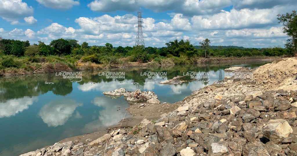 Riesgo de otra inundación en Gaviotas por aberturas en muro de contención Riesgo de otra inundación en Gaviotas por aberturas en muro de contención