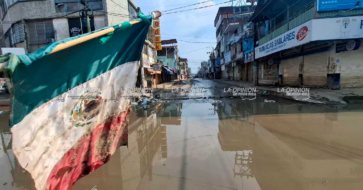 Un 20 de Noviembre silencioso en Álamo