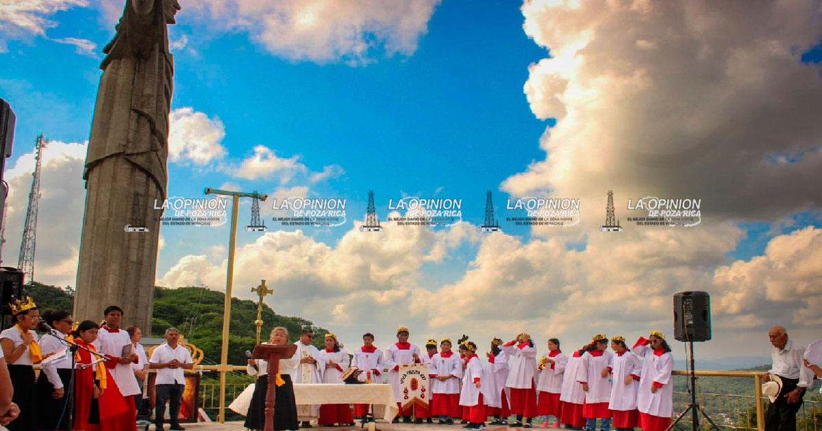 Celebran fiesta religiosa en honor a Cristo Rey