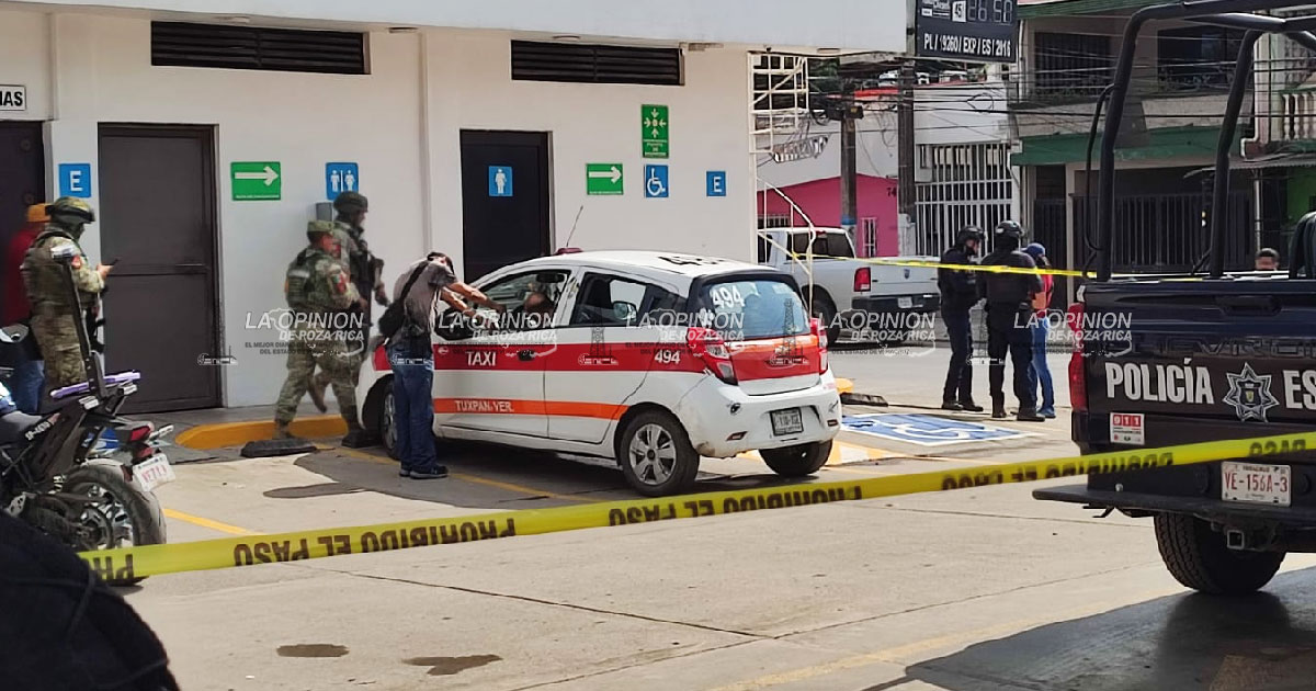 Taxista muere dentro de su taxi