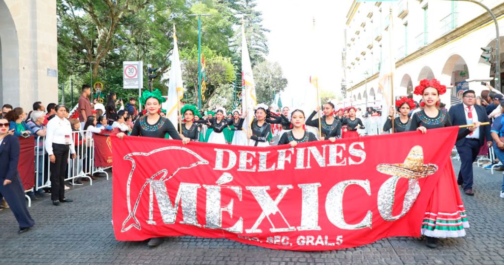 Rocío Nahle encabeza su primer Desfile Cívico–Deportivo por el 115 aniversario de la Revolución Mexicana Rocío Nahle encabeza su primer Desfile Cívico–Deportivo por el 115 aniversario de la Revolución Mexicana