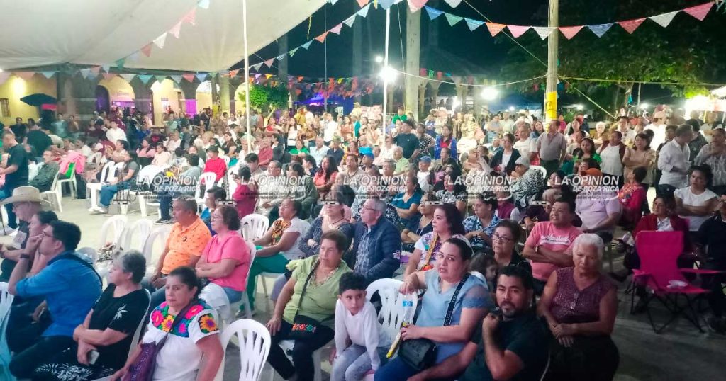 Cumplió las expectativas la Fiesta del huapango de Amatlán Cumplió las expectativas la Fiesta del huapango de Amatlán