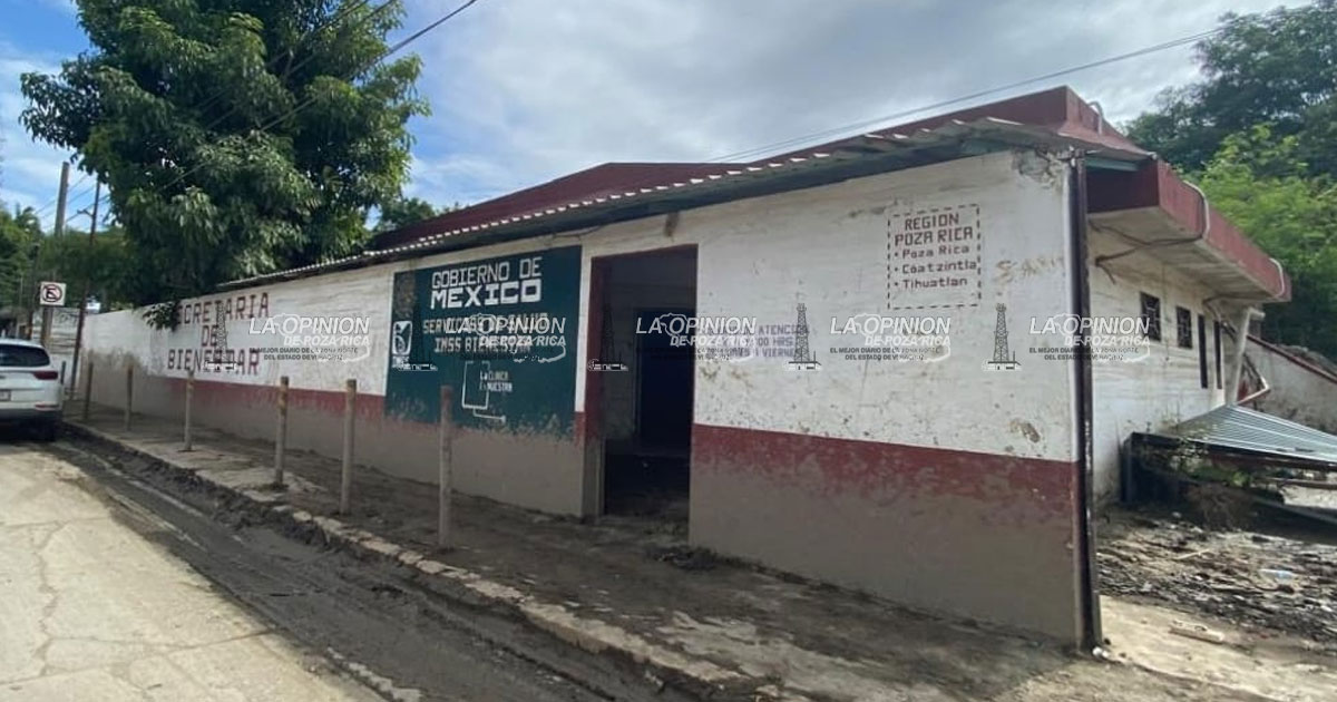 Oficina regional de Bienestar inservible tras la inundación Oficina regional de Bienestar inservible tras la inundación